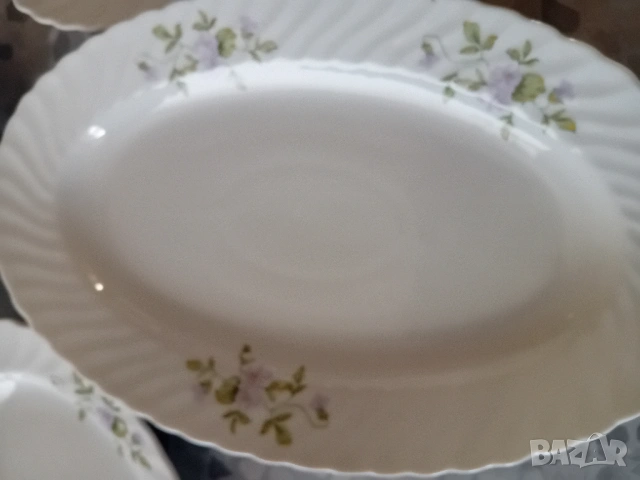 Плато от порцелан и три чинии, производство на завод Китка, снимка 4 - Антикварни и старинни предмети - 53880762