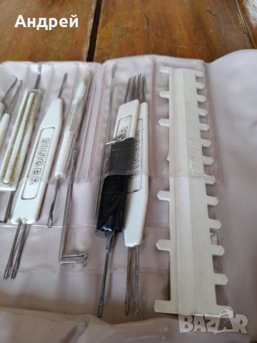 Стари принадлежности за шевна машина Singer, снимка 6 - Други ценни предмети - 37587130