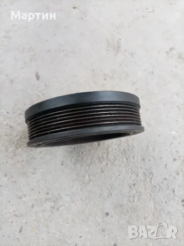 Шайба ( зъбно колело) на колянов вал за Kia Sorento - Киа Соренто - дизел 2.5 CRDI 16 V - 140 к.с. , снимка 2 - Части - 47433575