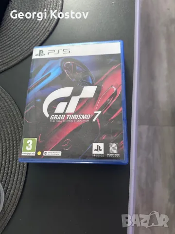 Плейстейшън 5 с 2 джойстика PS5 и две игри, снимка 3 - PlayStation конзоли - 55967600