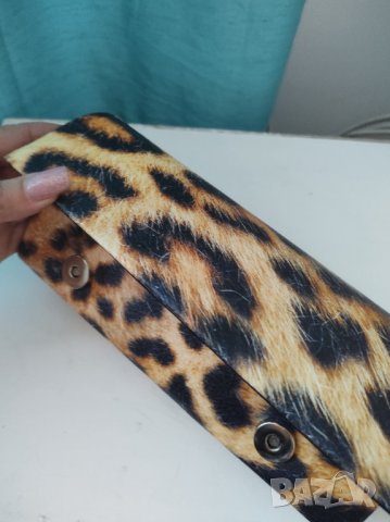 Елегантна леопардова кожена чантичка с дълга дръжка , снимка 4 - Чанти - 37932235