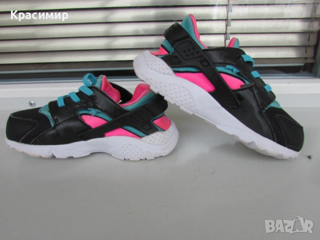 Детски маратонки Nike Air Huarache, снимка 2 - Детски маратонки - 54026938