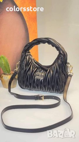 Луксозна Черна чанта MiuMiu кодSG-Y38, снимка 1 - Чанти - 40692985