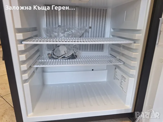 Хладилник за каравана/кола/камион Smad dsg 40b1e, снимка 4 - Хладилници - 55922392
