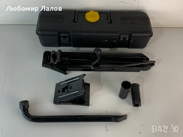 Оригинален авариен комплект инструменти крик ключ джанти Land Rover Freelander , снимка 2 - Части - 50752813