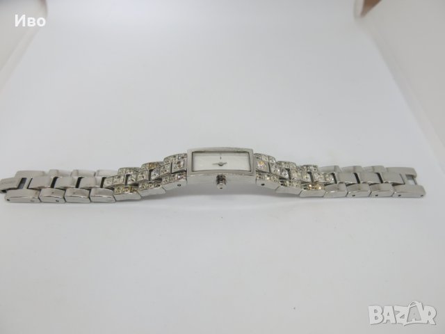 Дамски часовник с кристали DKNY NY3971, снимка 10 - Дамски - 44371930