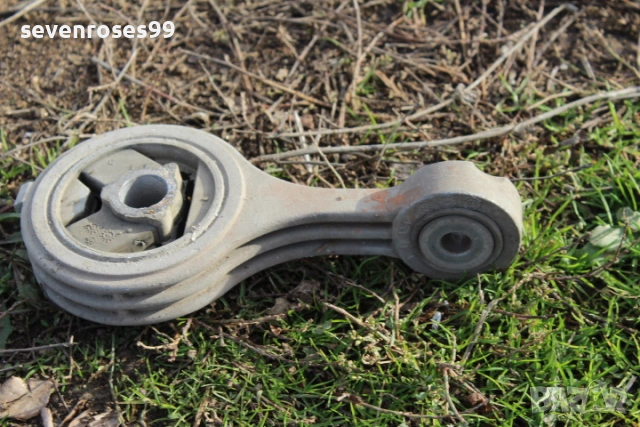 Тампон двигател среден Фиат Пунто 2 2001 1.2i 60 Fiat Punto 2  2/3врати, снимка 2 - Части - 53193931