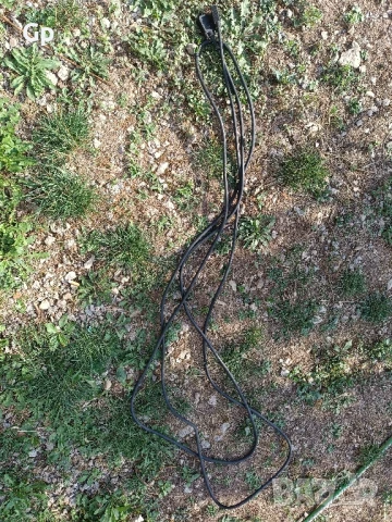 VGA кабел , снимка 2 - Кабели и адаптери - 51264342