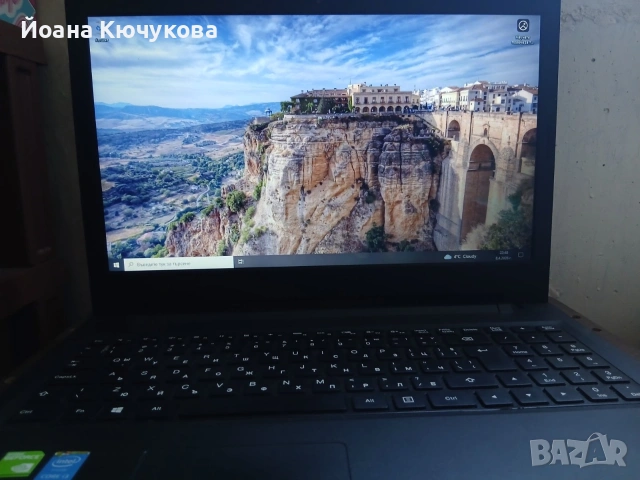 Продавам лаптоп Lenovo , използван