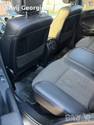 Mercedes-Benz ML 320 ОБСЛУЖЕН - Android Auto CarPlay * Airmatik * TOP, снимка 9 - Автомобили и джипове - 54321649