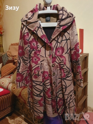 Дамско цветно палто Л размер 
