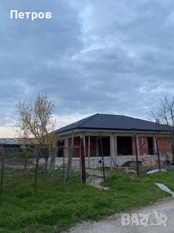 Ние отПетров Строй Можем Да Ви Предложим Само Най Доброто За Вашият Дом.  Ремонтираме Всички Видове , снимка 12 - Ремонти на покриви - 53868143