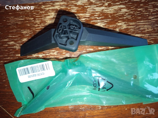 Крачета за телевизор Hisens 40 инча - Нови, снимка 2 - Части и Платки - 53132629