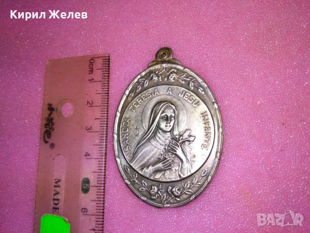 СВЕТА ТЕРЕЗА Старинна РИМОКАТОЛИЧЕСКА СРЕБЪРНА ИКОНКА / ОБКОВ за МЕДАЛЬОН МАЙСТОРСКА ИЗРАБОТКА 41826, снимка 3 - Антикварни и старинни предмети - 44394315
