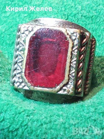 СТАРИНЕН БРОНЗОВ ОРНАМЕНТИРАН ПРЪСТЕН с ЧЕРВЕН КАТАЛИН МАЙСТОРСКА РЪЧНА ИЗРАБОТКА 16738