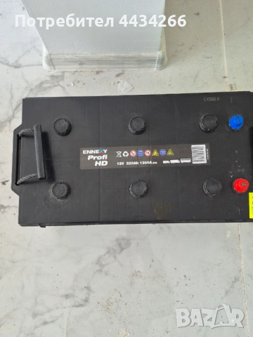 Продава се тягов акумулатор 220 Ah, снимка 2 - Аксесоари и консумативи - 53028100