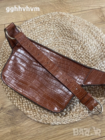 Чанта за кръста, снимка 2 - Чанти - 52497648