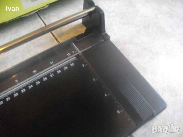 Нов Немски Ролков Нож/Гилотина/Резачка За Рязане Хартия/Табак/Снимки/Кадастрон-Старо Качество-KAISER, снимка 11 - Други инструменти - 42636805