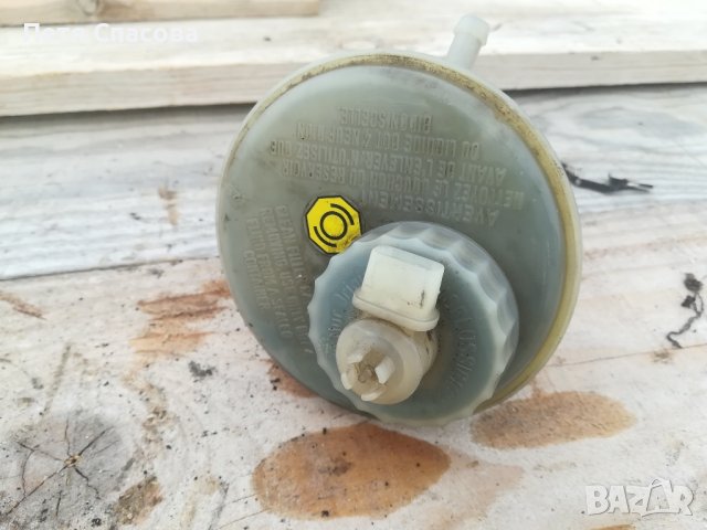 Vw Passat Wagon B3 2.0 1992 Казанче Спирачна течност, снимка 4 - Части - 42758926