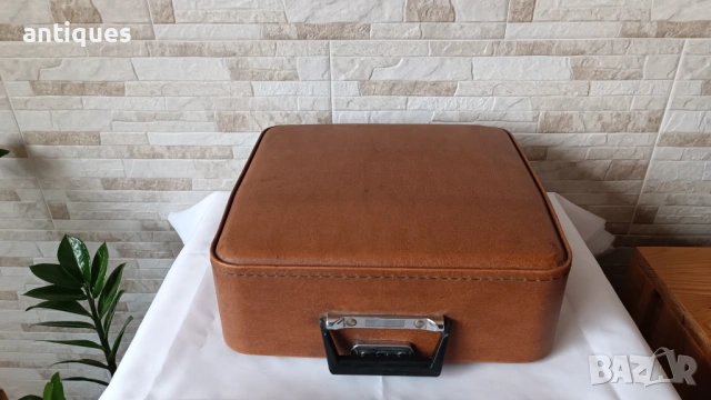 Стара пишеща машина Princess 500 - 1970" год., снимка 9 - Антикварни и старинни предмети - 53162440