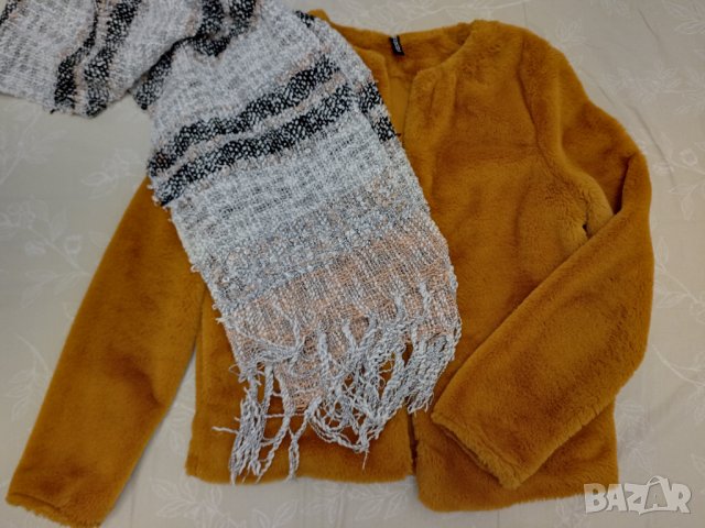 Пухкаво палтенце от H&M с подарък шалче в тон , снимка 2 - Палта, манта - 38963687