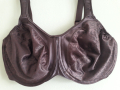 Вносен лилав сутиен от Америка 80DD, снимка 2