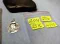 Старинна КАТОЛИЧЕСКА СРЕБЪРНА ИКОНКА МЕДАЛЬОН СРЕБРО ВИСОКА ПРОБА ХУДОЖЕСТВЕНА РЪЧНА ИЗРАБОТКА 44315, снимка 2