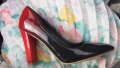 Лачени токчета - обувки на ток - преливащо черно - червени, снимка 1