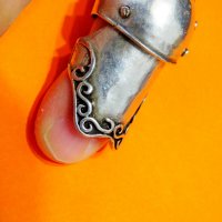 Уникален мъжки сребърен пръстен БРОНЯ - старинен и солиден с красиви орнаменти - красота за ценител, снимка 6 - Пръстени - 38603332