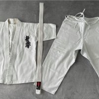 Карате кимоно, снимка 1 - Детски комплекти - 34160478