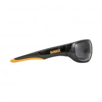 Очила DeWALT защитни противоударни UV опушени, Dominator, снимка 3 - Други инструменти - 33974027