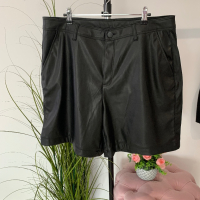 Кожен панталон в размер 48, подходящ е за XL, снимка 1 - Панталони - 44514642