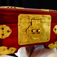 Луксозна кутия за бижута с нефрит и месингов обков. , снимка 8 - Антикварни и старинни предмети - 30563569