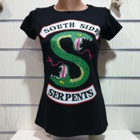 Нова дамска тениска с дигитален печат на сериала RIVERDALE, Southside serpents, снимка 1 - Тениски - 30201300