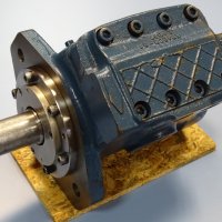 Хидравлична помпа Poclain H14FOR25 Hydraulic pump single output , снимка 5 - Резервни части за машини - 38731984