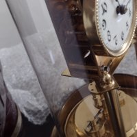 Настолен годишен механичен часовник,, Urania ", снимка 3 - Антикварни и старинни предмети - 37672928