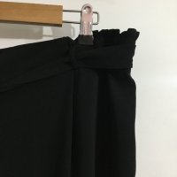 Марков макси ефектен 3/4 панталон с ластичен колан в черно, снимка 3 - Панталони - 31708922
