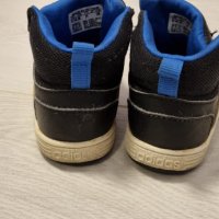 Adidas , снимка 2 - Детски маратонки - 35571030