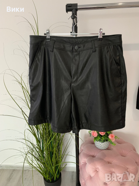 Кожен панталон в размер 48, подходящ е за XL, снимка 1
