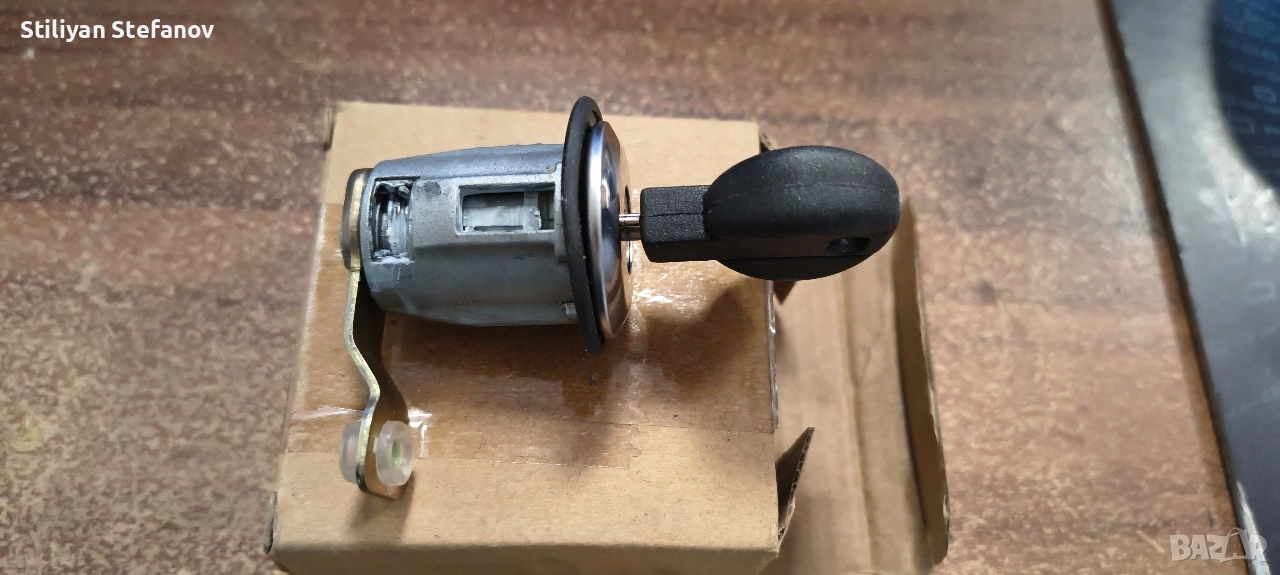 Ключалка с ключ за Xsara Picasso Ксара Пикасо, снимка 1