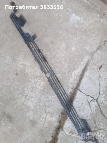 Декорстивна решетка между бронята и престилката на Vw Holf & Jetta Mk2 за тясна броня, снимка 1