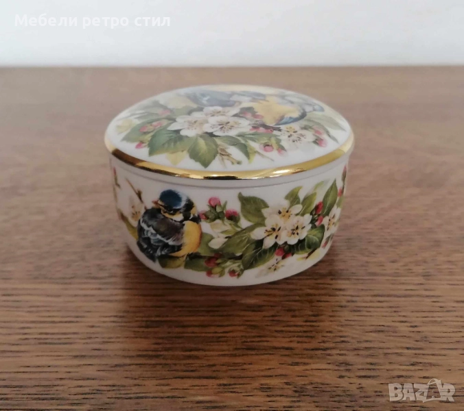 Красива музикална кутия - рядкост за колекционери “Трио от син синигер” - първо издание., снимка 1