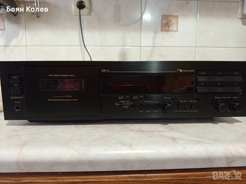 Продавам Касетен Дек Nakamichi DR3 В запазено състояние , снимка 1
