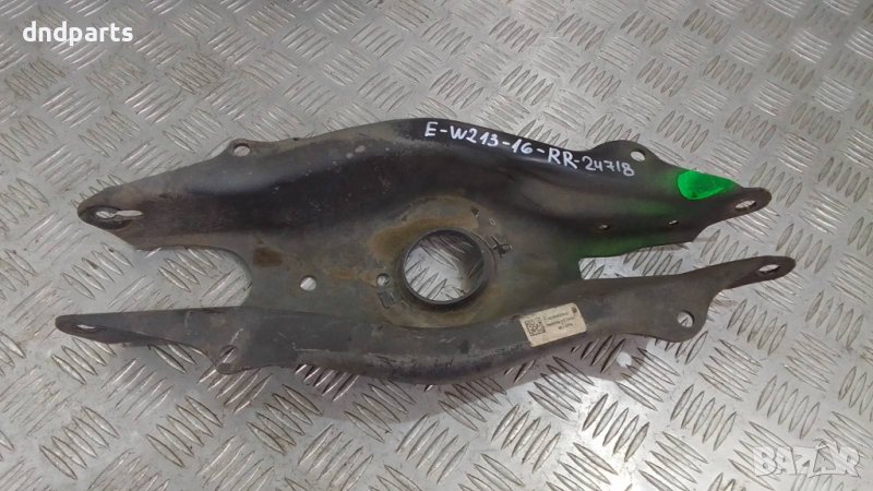 Носач Mercedes E220 CDI W213 2016г.(заден десен)	, снимка 1