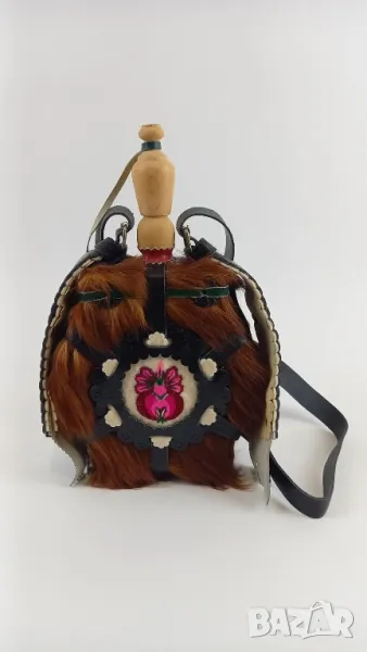 Дървена бъклица, облечена в кожа, снимка 1