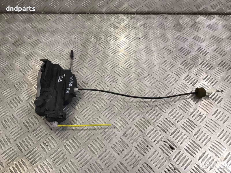 Предна дясна брава Mercedes,A-Class,W168,2001г., снимка 1