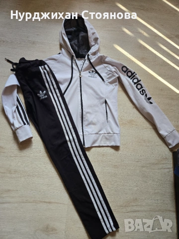 Дамски спортен екип 