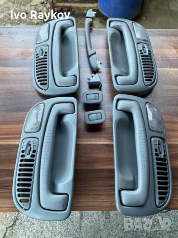 Вътрешни дръжки и плафони за Киа Карнавал 2005, снимка 2 - Части - 44466309