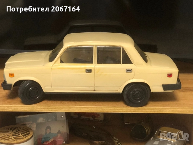 Голям модел на Лада  в мащаб 1:8, снимка 3 - Колекции - 51725257