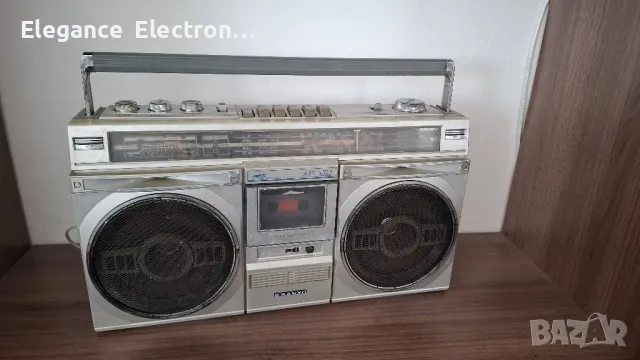 Sanyo M9935K Boombox 4-лентов стерео радио и касетофон, снимка 2 - Радиокасетофони, транзистори - 50188779